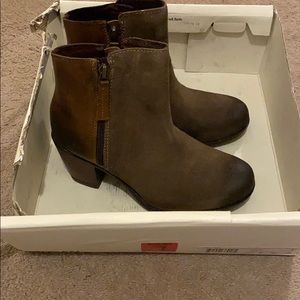 NIB Roan by Bed Stu booties